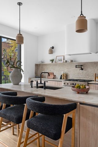 12 PILLING Street, New York City, NY 11207