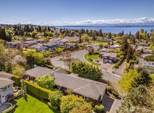 932 9th Avenue N, Edmonds, WA 98020