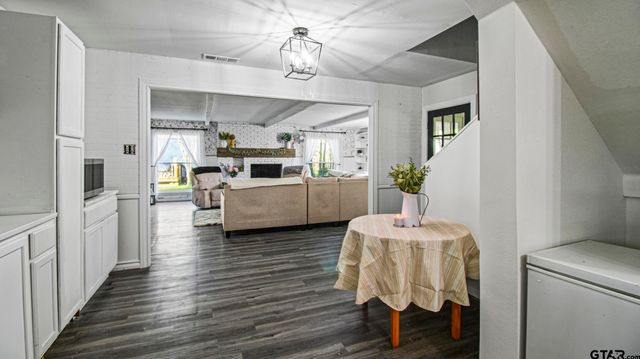 3000 Joy Dr, Kilgore, TX 75662