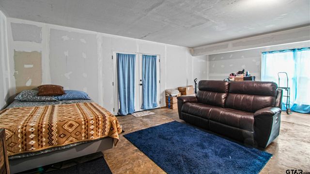 3000 Joy Dr, Kilgore, TX 75662