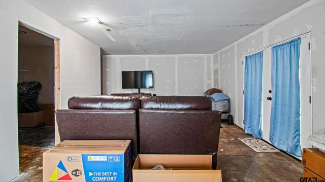 3000 Joy Dr, Kilgore, TX 75662