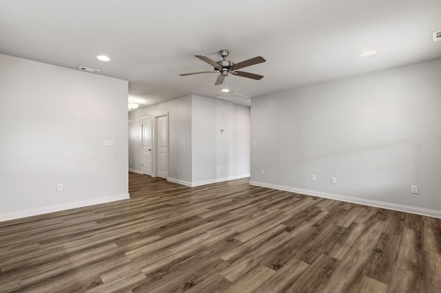 7191 Seagraves Ct, Bowling Green, KY 42101