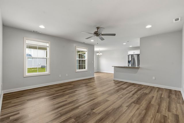 7191 Seagraves Ct, Bowling Green, KY 42101