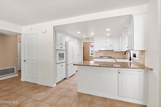 27540 Freetown Lane, Agoura Hills, CA 91301
