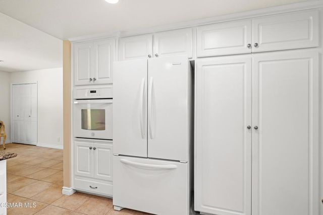 27540 Freetown Lane, Agoura Hills, CA 91301