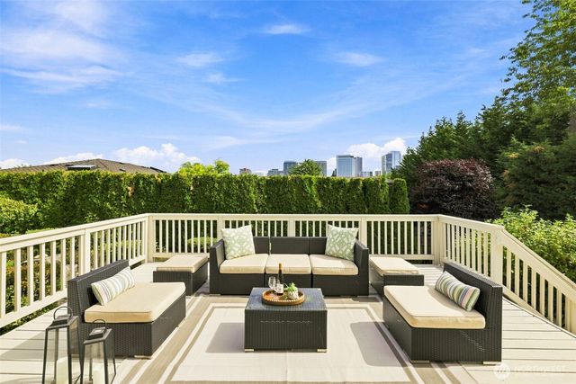 9671 Evergreen Drive, Bellevue, WA 98004