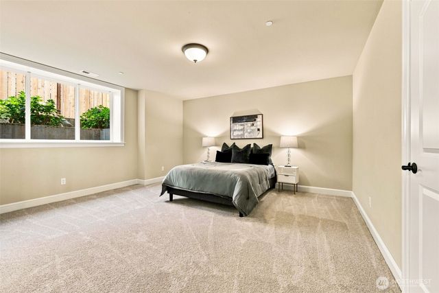 9671 Evergreen Drive, Bellevue, WA 98004