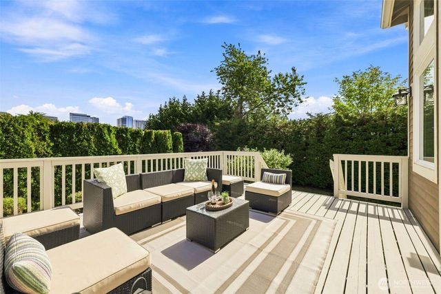9671 Evergreen Drive, Bellevue, WA 98004