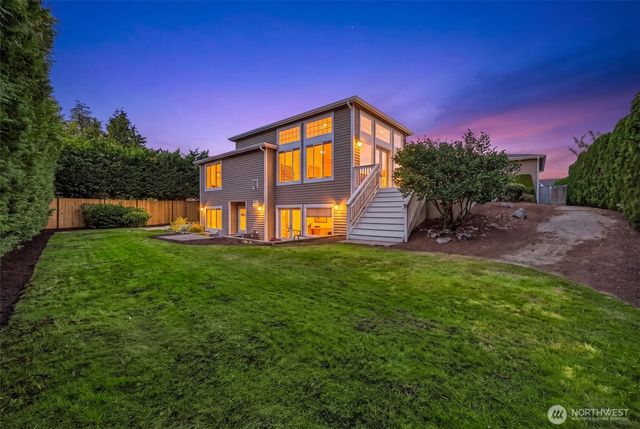 9671 Evergreen Drive, Bellevue, WA 98004