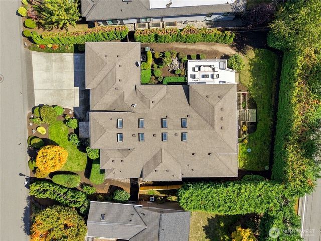 9671 Evergreen Drive, Bellevue, WA 98004