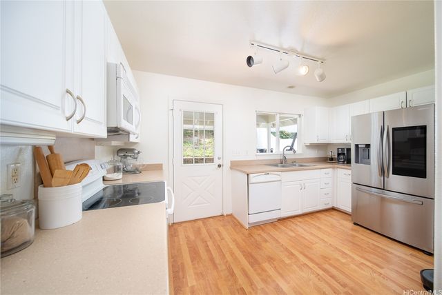 87-1041 Huamoa Street, Waianae, HI 96792