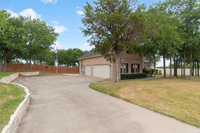 100 Parker Oaks Lane, Weatherford, TX 76087