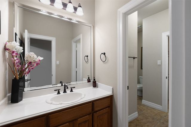 100 Parker Oaks Lane, Weatherford, TX 76087