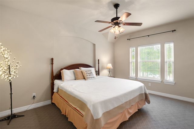 100 Parker Oaks Lane, Weatherford, TX 76087