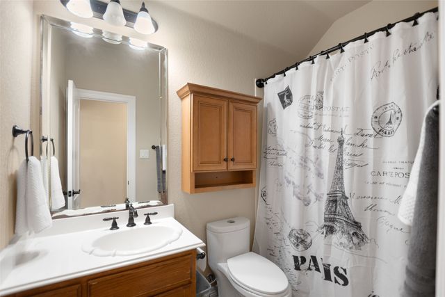 100 Parker Oaks Lane, Weatherford, TX 76087