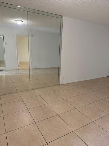 3091 NW 46th Avenue 205C, Lauderdale Lakes, FL 33313