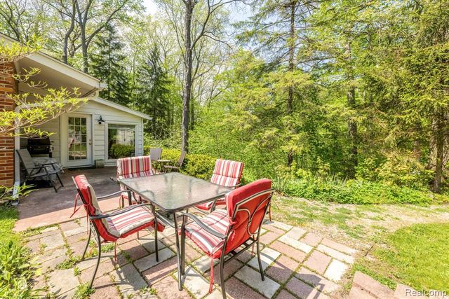 3560 North Road, Clyde, MI 48049