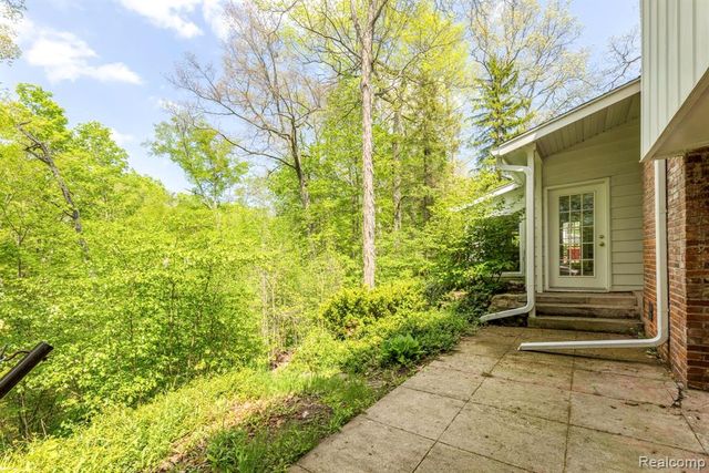 3560 North Road, Clyde, MI 48049