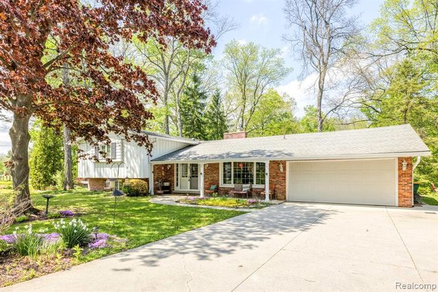 3560 North Road, Clyde, MI 48049