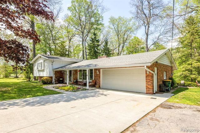 3560 North Road, Clyde, MI 48049