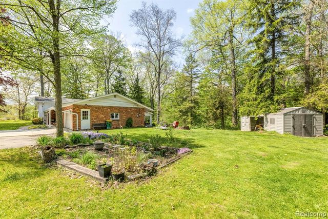 3560 North Road, Clyde, MI 48049