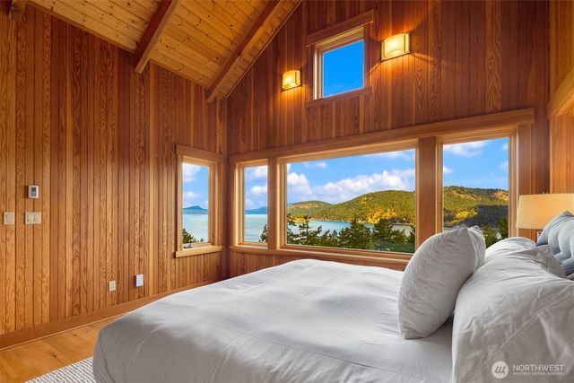 707 NW Thatcher Pass Road, Decatur Island, WA 98221