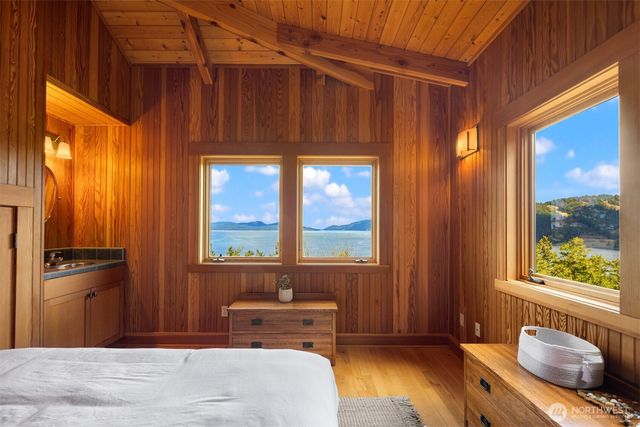 707 NW Thatcher Pass Road, Decatur Island, WA 98221