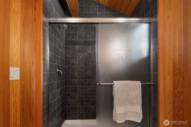 707 NW Thatcher Pass Road, Decatur Island, WA 98221
