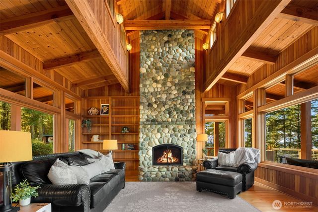 707 NW Thatcher Pass Road, Decatur Island, WA 98221