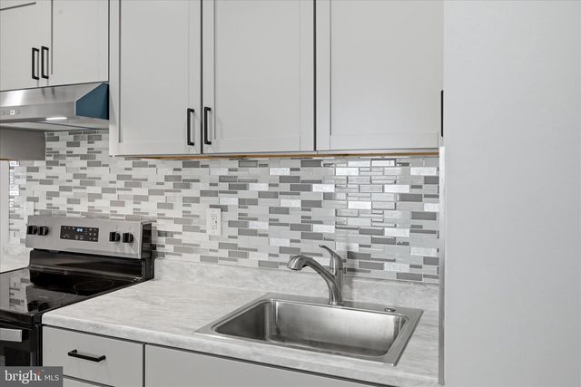 314 E PICCADILLY ST, Winchester, VA 22601