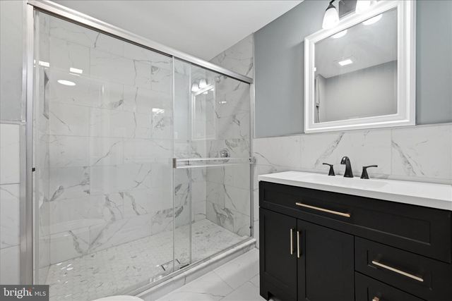314 E PICCADILLY ST, Winchester, VA 22601