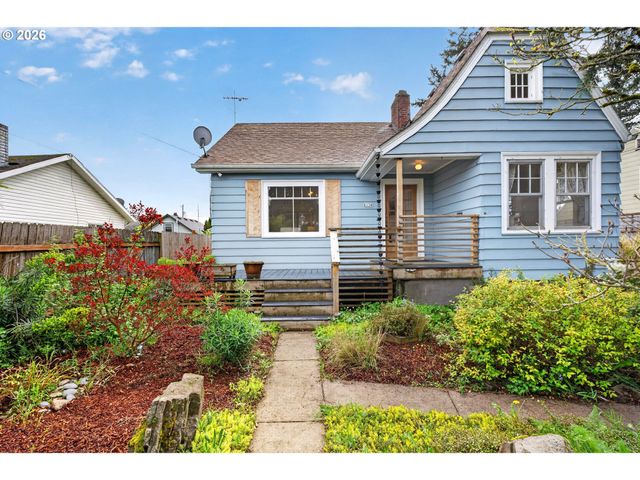 6136 Ne BEECH St, Portland, OR 97213