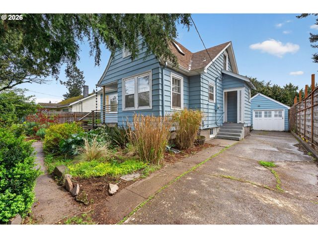 6136 Ne BEECH St, Portland, OR 97213