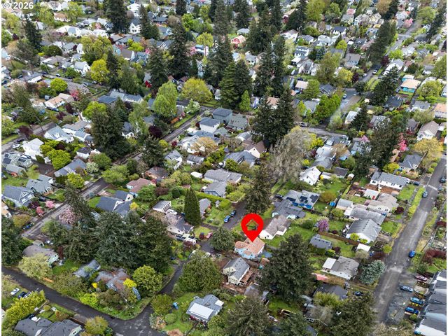 6136 Ne BEECH St, Portland, OR 97213