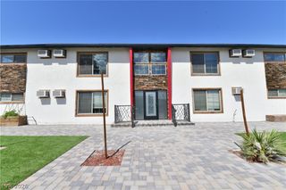 1003 East Clark Avenue 4, Las Vegas, NV 89101