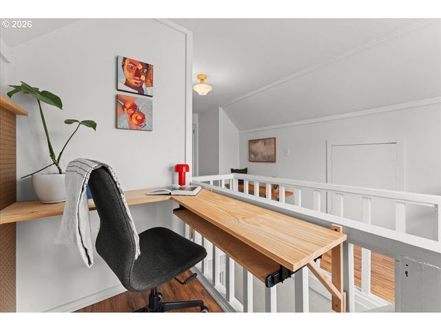 7916 N EMERALD Ave, Portland, OR 97217