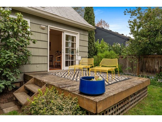 7916 N EMERALD Ave, Portland, OR 97217