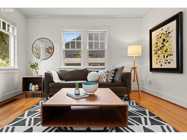 7916 N EMERALD Ave, Portland, OR 97217