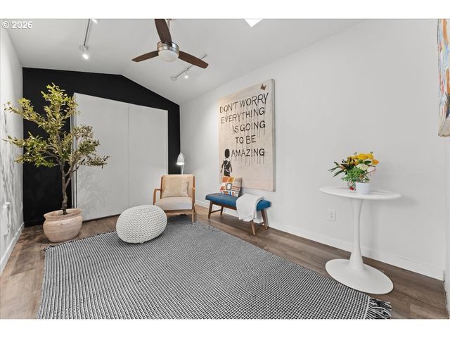 7916 N EMERALD Ave, Portland, OR 97217