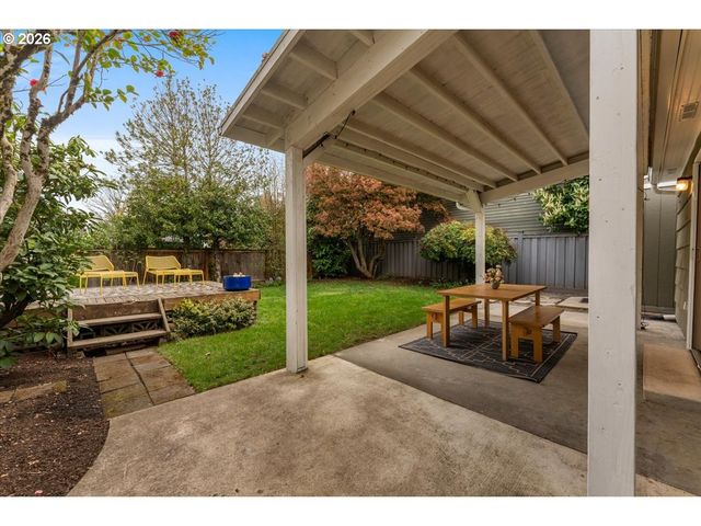 7916 N EMERALD Ave, Portland, OR 97217