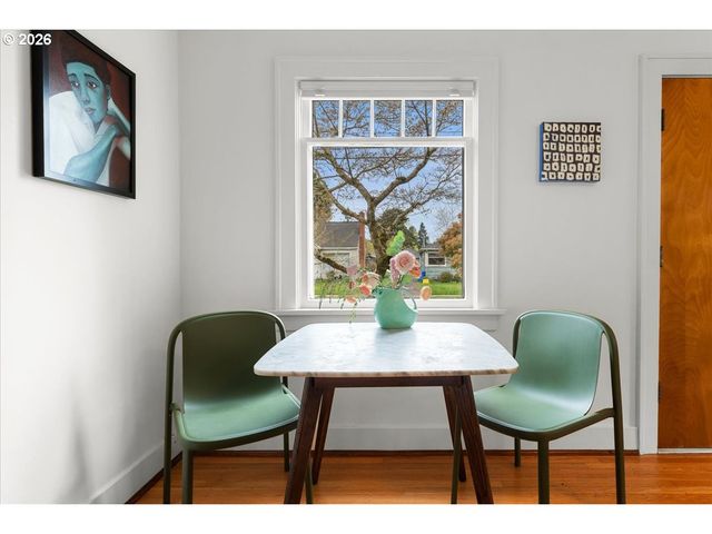 7916 N EMERALD Ave, Portland, OR 97217