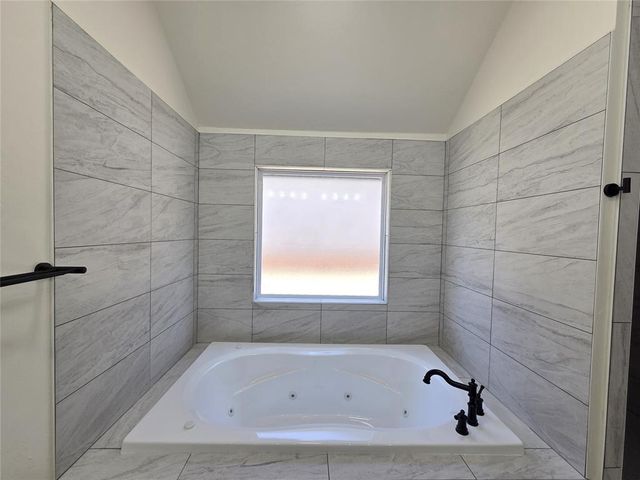 11701 NW 102nd Street, Yukon, OK 73099