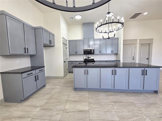 11701 NW 102nd Street, Yukon, OK 73099