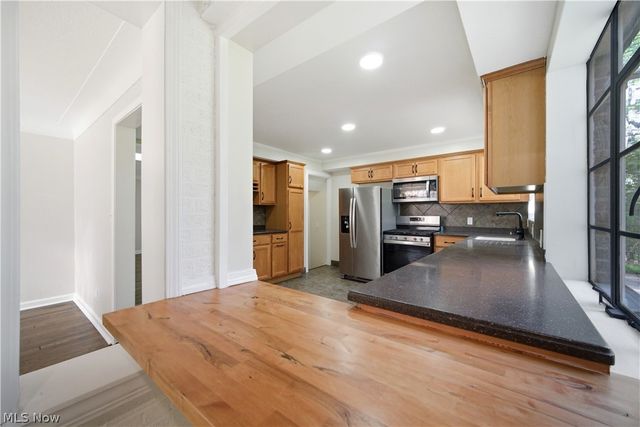 4101 Washington Boulevard, University Heights, OH 44118