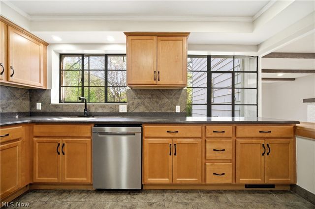 4101 Washington Boulevard, University Heights, OH 44118