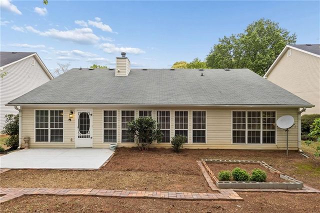 1316 Mandalay Court SW, Lilburn, GA 30047