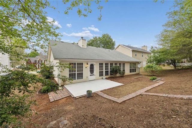 1316 Mandalay Court SW, Lilburn, GA 30047