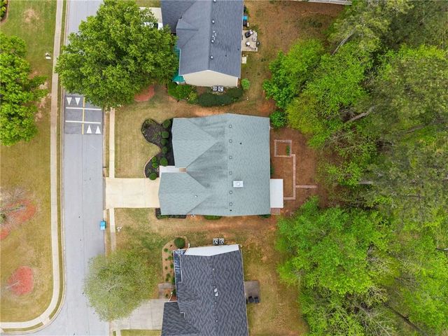 1316 Mandalay Court SW, Lilburn, GA 30047