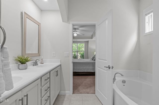 1860 Hammocks Beach Trail, Apex, NC 27502
