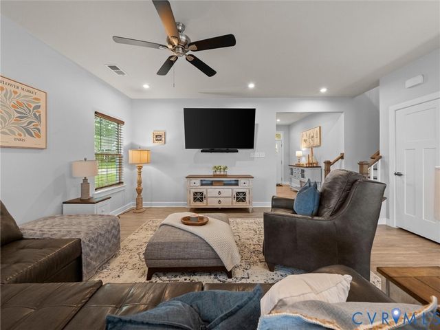 10325 Centralia Station Rd, Chesterfield, VA 23831
